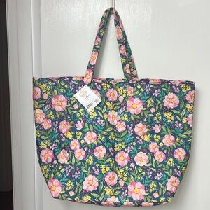 Virah Bella, Jane Quilted Floral Tote Bag (16”x17”x8”) 100% Polyester NWT